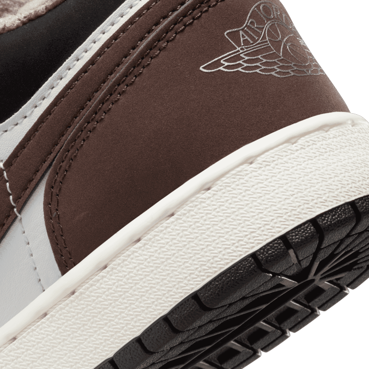 Jordan 1 Low Chocolate GS Angle 5