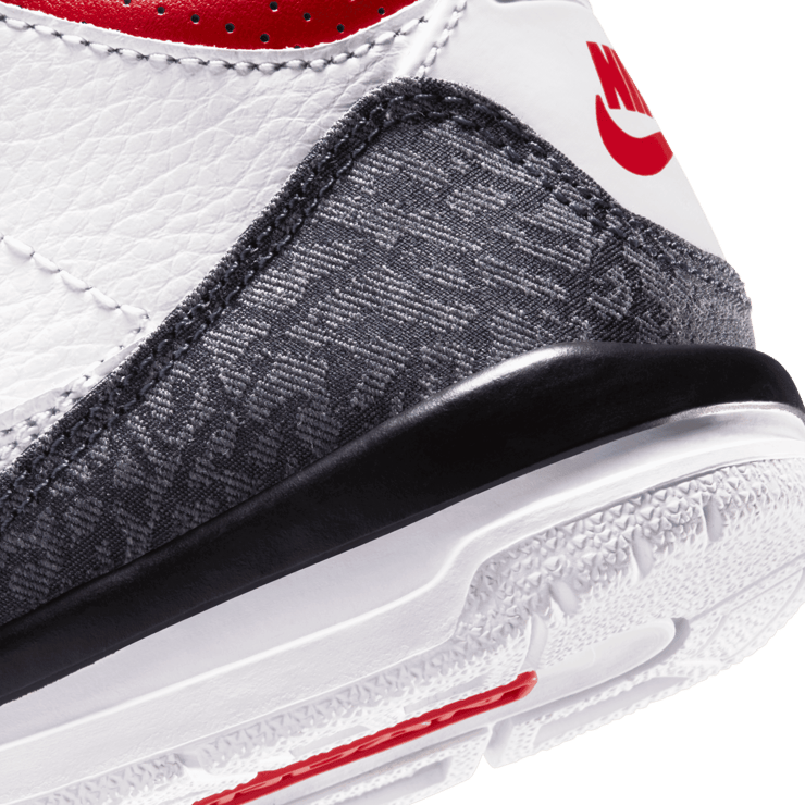 Air Jordan 3 Retro SE Fire Red Denim (PS) Angle 5