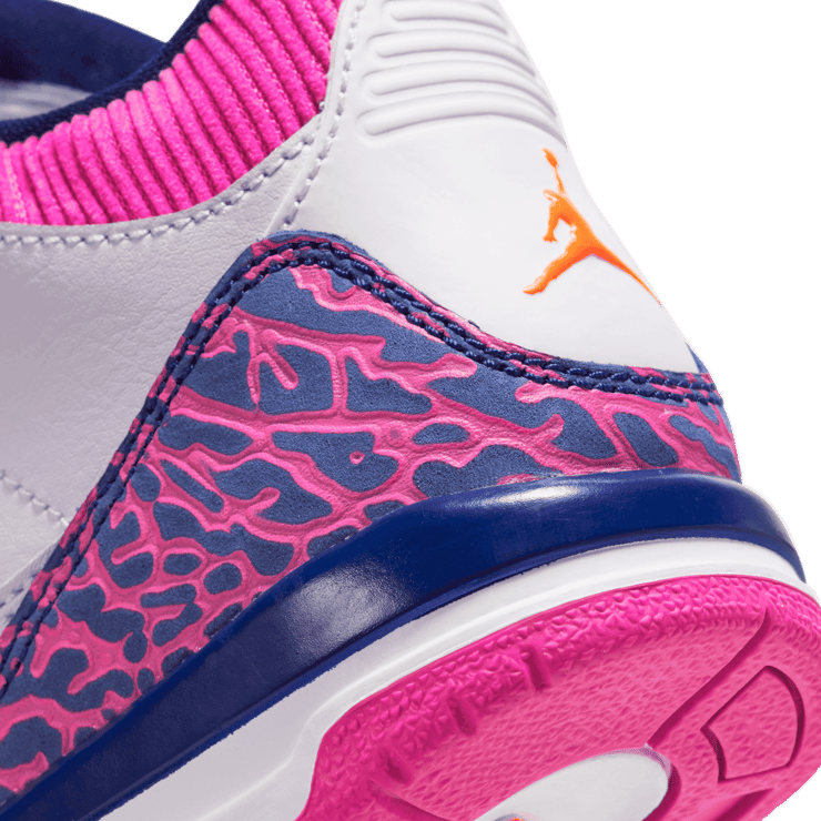 Air Jordan 3 Retro Barely Grape (PS) Angle 3