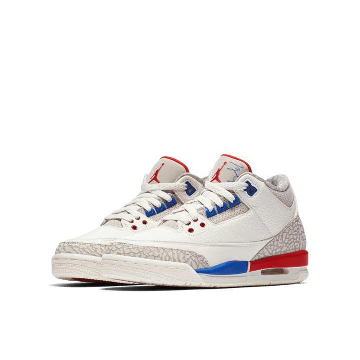 Air Jordan 3 Retro International Flight (GS) Angle 2