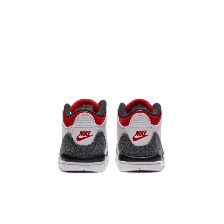 Air Jordan 3 Retro SE Fire Red Denim (TD) Angle 3