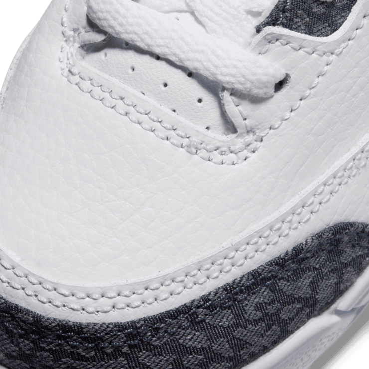 Air Jordan 3 Retro SE Fire Red Denim (TD) Angle 4