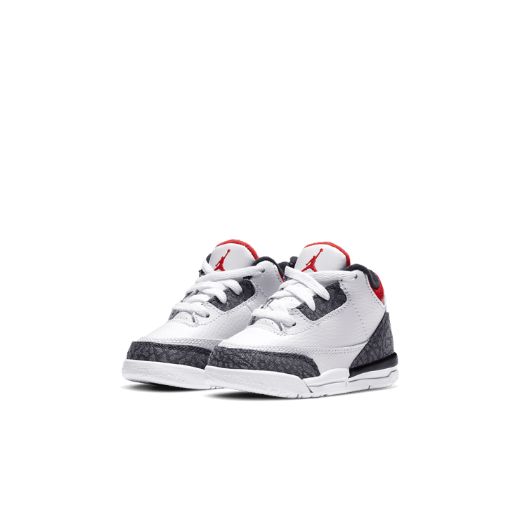 Air Jordan 3 Retro SE-T Fire Red Denim (TD) Angle 2