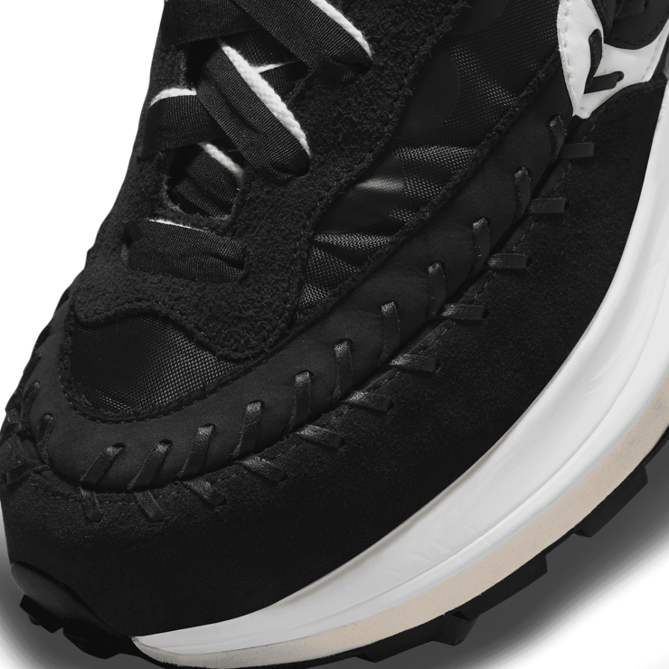 Nike Vaporwaffle sacai Jean Paul Gaultier Black White Angle 4
