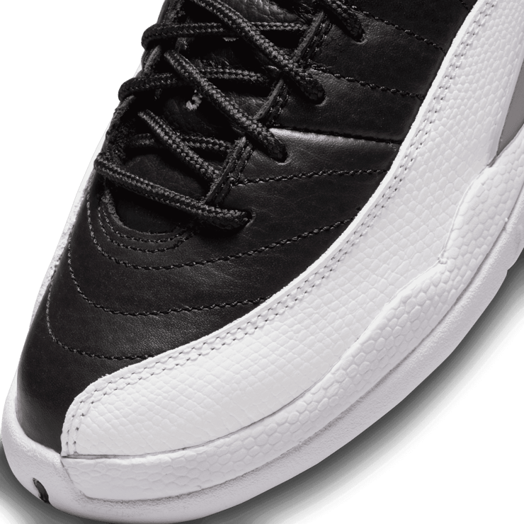 Air Jordan 12 Retro Playoffs (2022) (GS) Angle 4