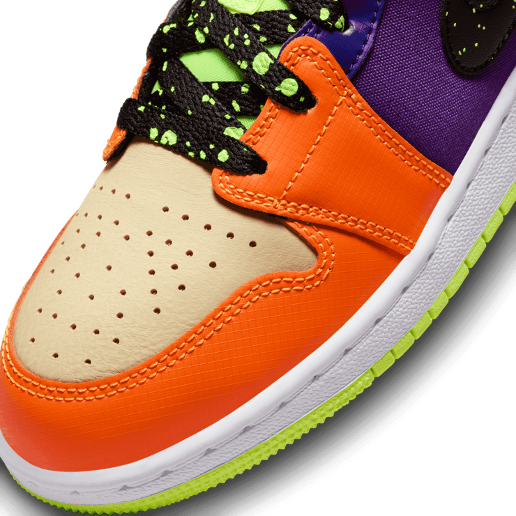 Air Jordan 1 Mid Volt Vivid Orange (GS) Angle 4