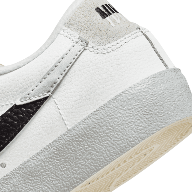 Nike Blazer Low 77 Split White Silver Black Angle 3