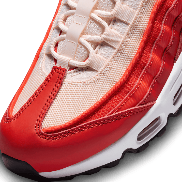 Nike Air Max 95 Picante Red Angle 4