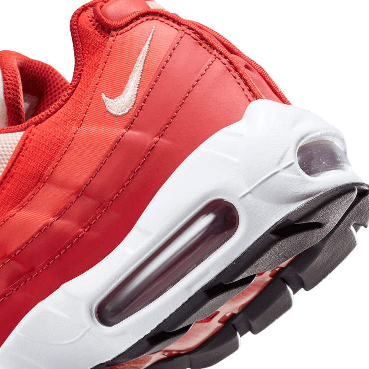 Nike Air Max 95 Picante Red Angle 5