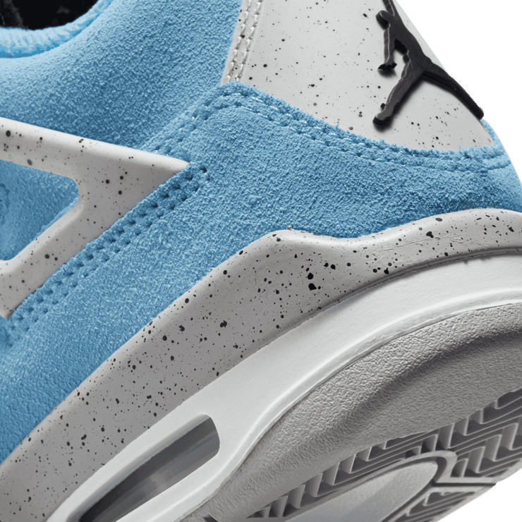 Air Jordan 4 Retro University Blue (GS) Angle 5
