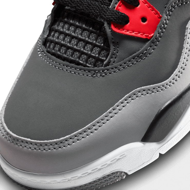 Air Jordan 4 Retro Infrared (PS) Angle 4