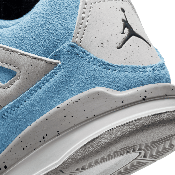 Air Jordan 4 Retro University Blue (PS) Angle 5
