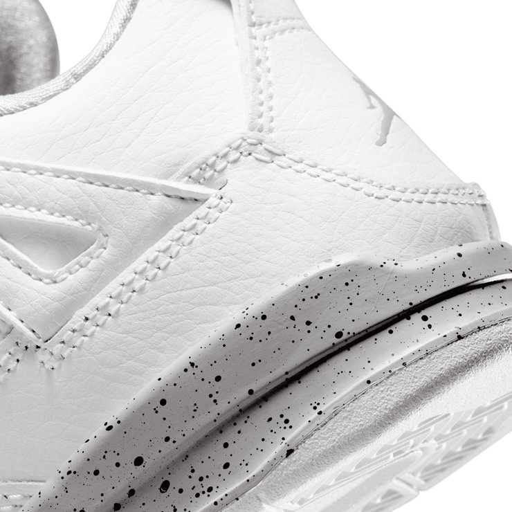Air Jordan 4 Retro White Oreo (2021) (PS) Angle 5