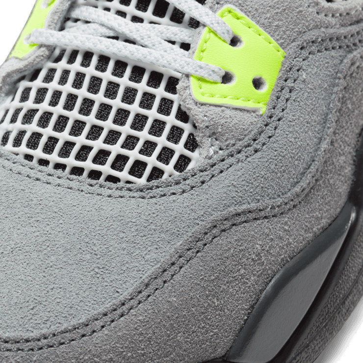 Air Jordan 4 Retro SE 95 Neon (PS) Angle 5