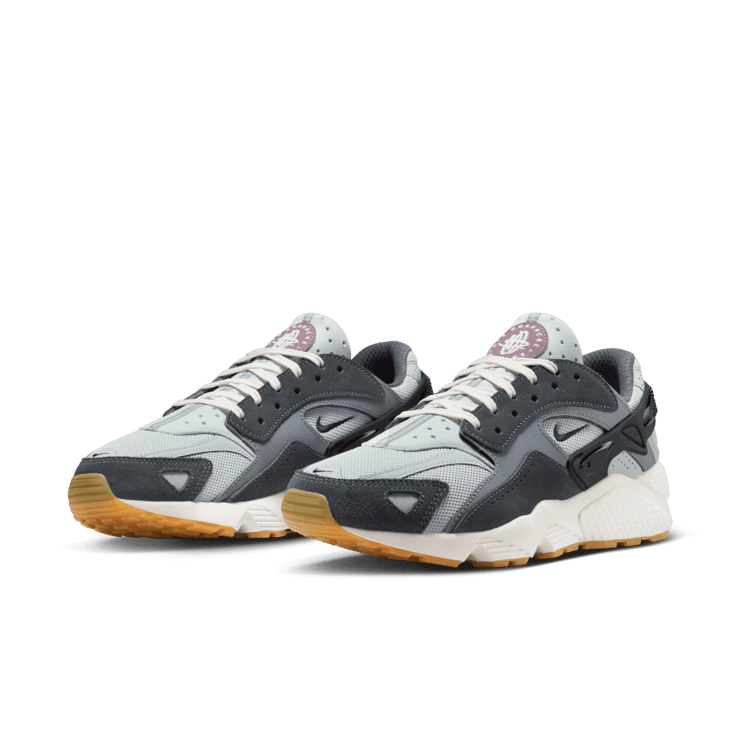 Nike Air Huarache Runner Light Smoke Grey Angle 2