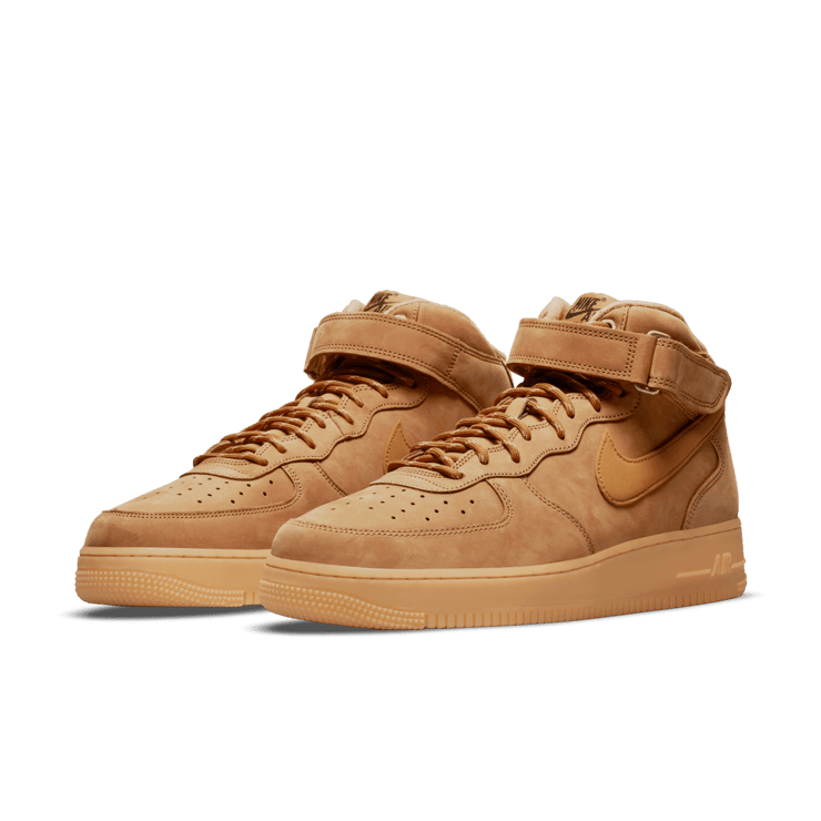 Nike Air Force 1 Mid '07 Flax Angle 2