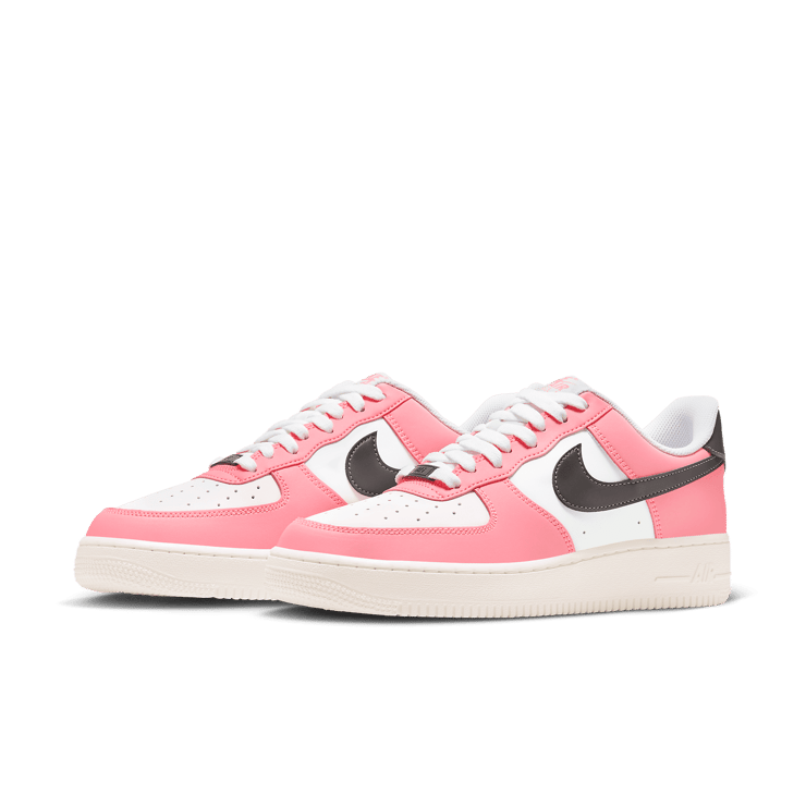 Nike Air Force 1 Low Neapolitan (2023) Angle 2