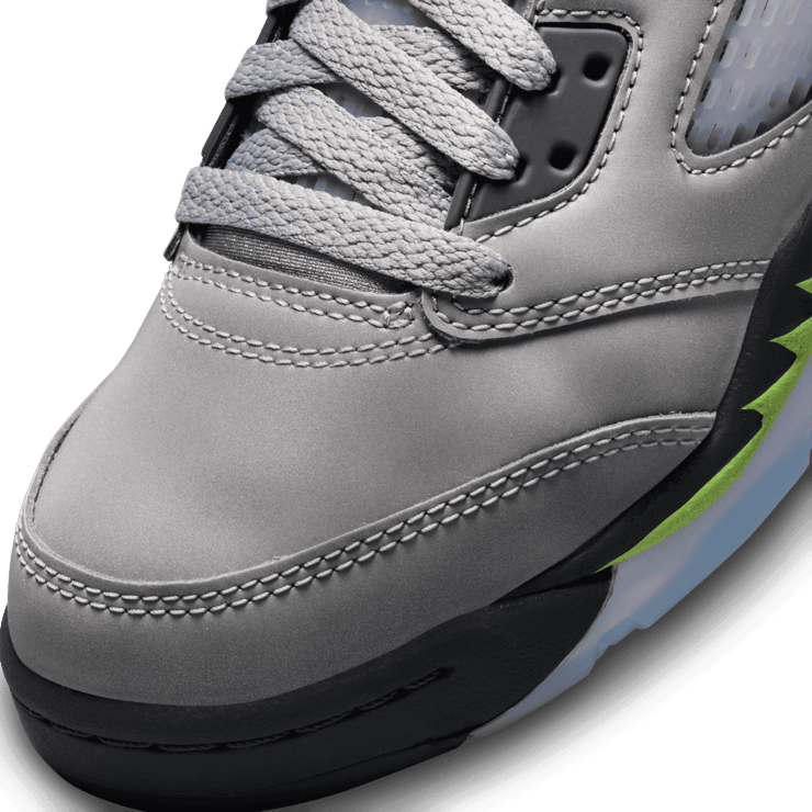 Air Jordan 5 Retro Green Bean (2022) (GS) Angle 4