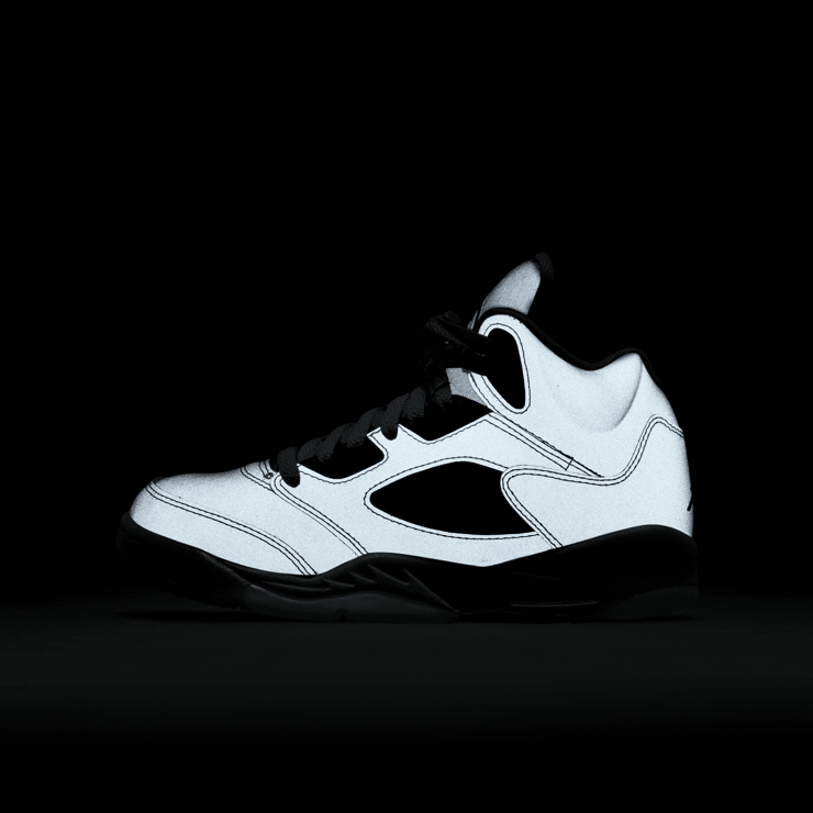 Air Jordan 5 Retro Green Bean (2022) (GS) Angle 8