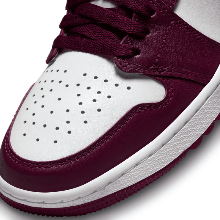 Air Jordan 1 High Golf Bordeaux Angle 5