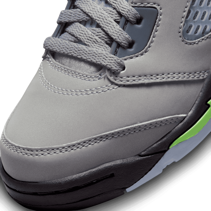 Air Jordan 5 Retro Green Bean (2022) (PS) Angle 4
