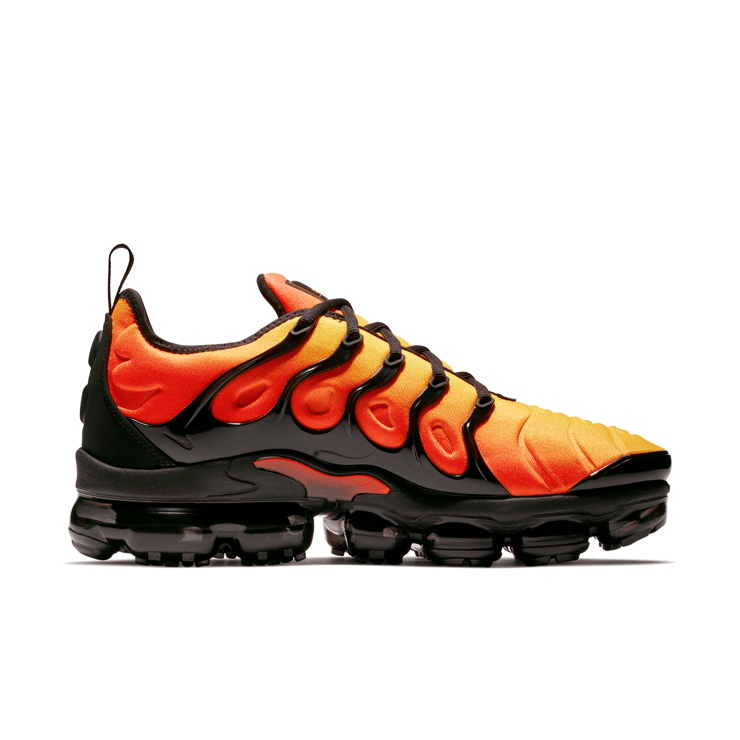 Nike Air VaporMax Plus Black Orange Crimson Angle 1