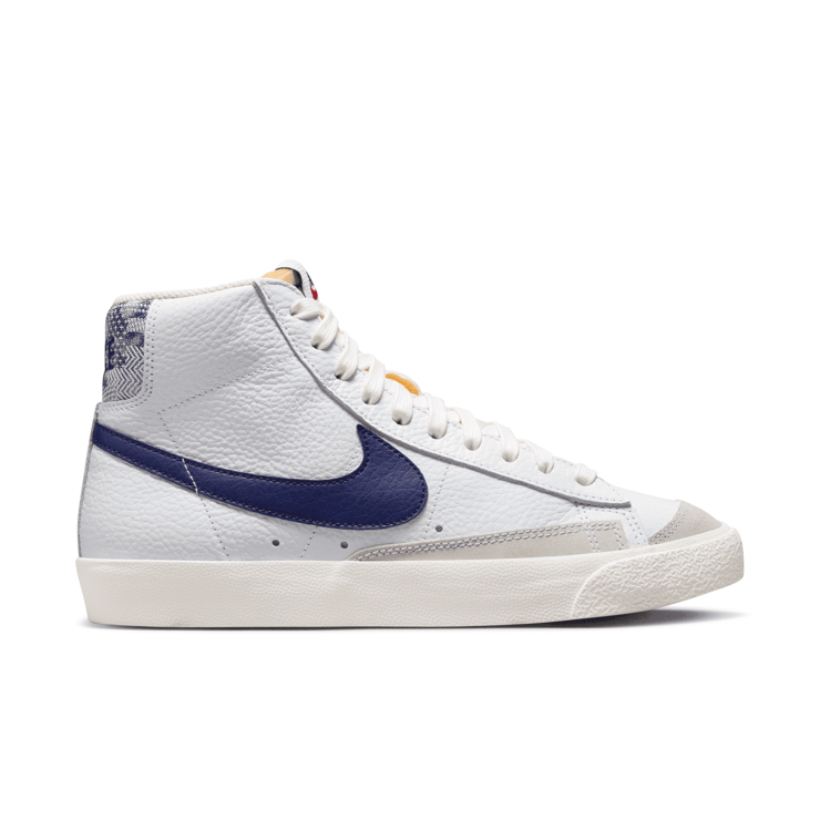 Nike Blazer Mid ’77 Washed Denim Angle 0