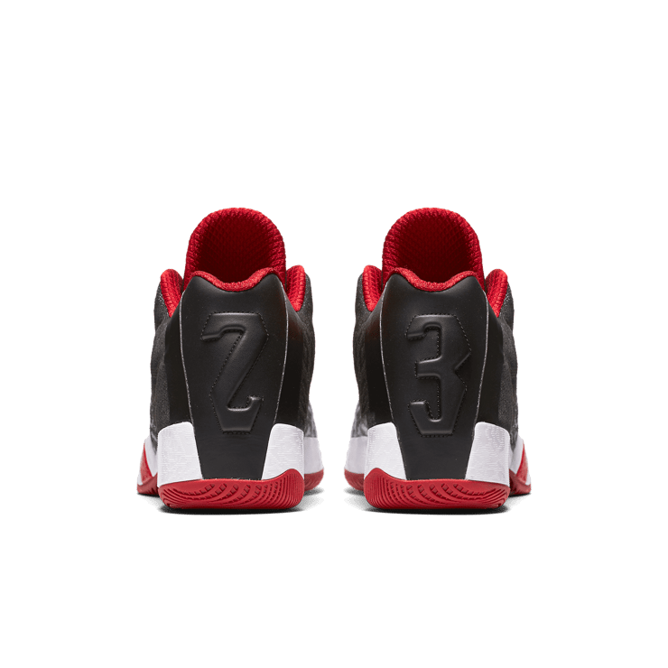 Air Jordan XX9 Low Bulls Angle 3