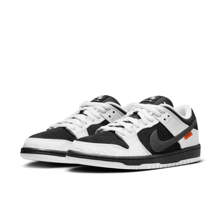 Nike SB Dunk Low Tightbooth Angle 2