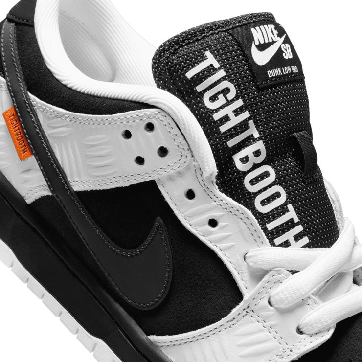 Nike SB Dunk Low Tightbooth Angle 9