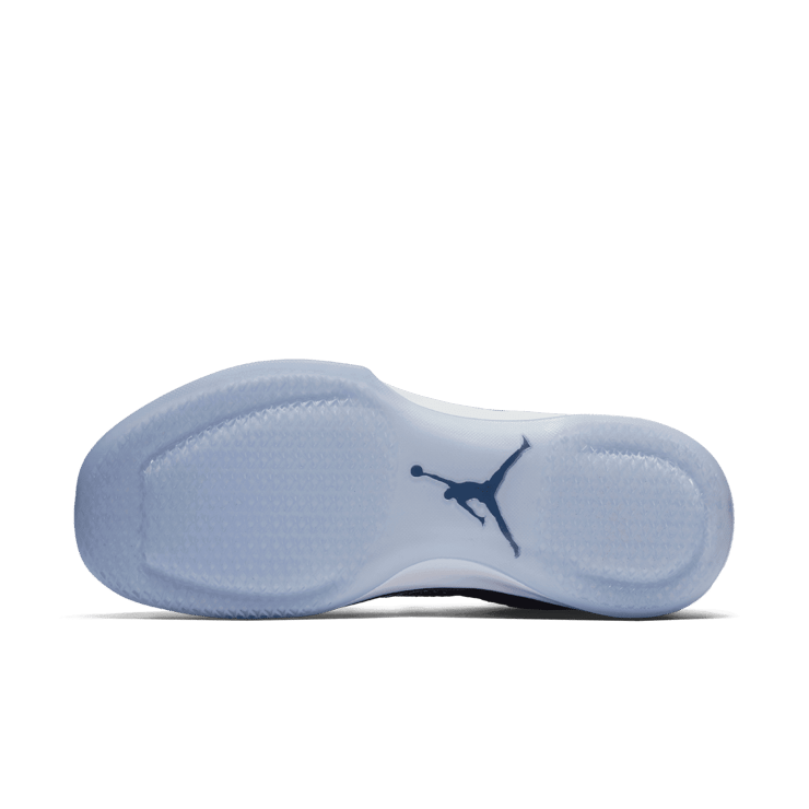 Air Jordan XXX1 Low Midnight Navy Angle 0