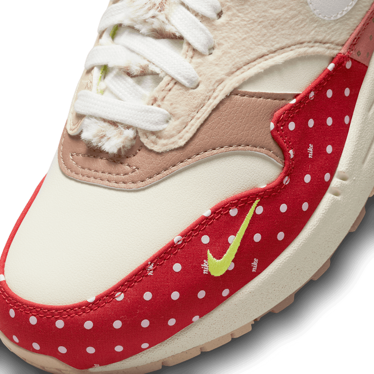 Nike Air Max 1 PRM Woman's Best Friend (W) Angle 4