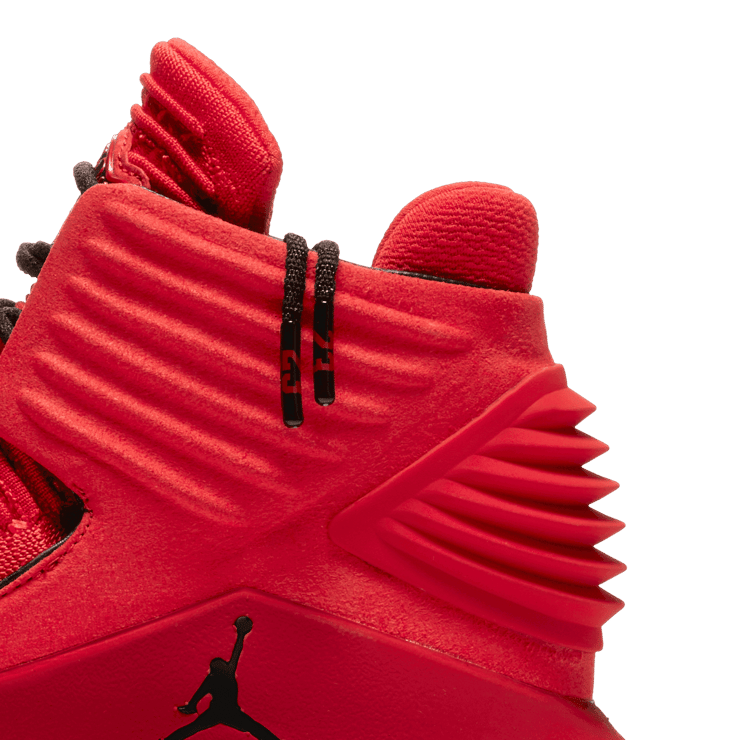 Air Jordan XXXII Rosso Corsa Angle 4