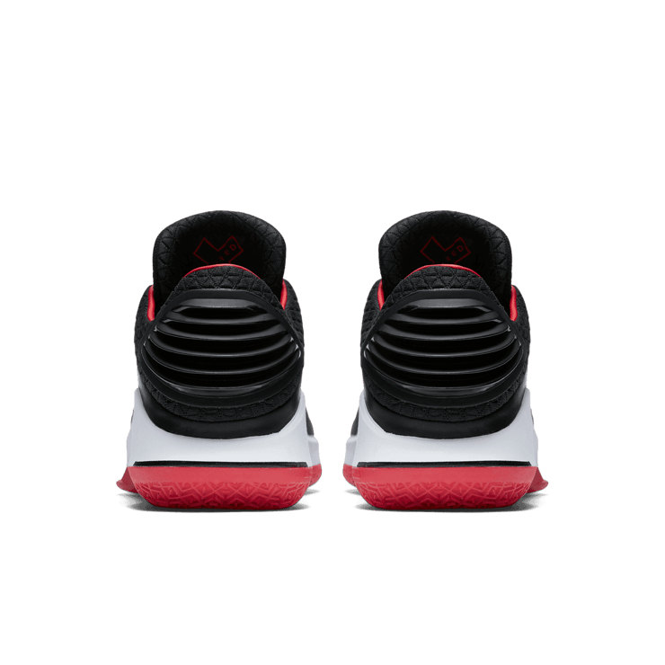 Air Jordan XXXII Low MJ Day Angle 3