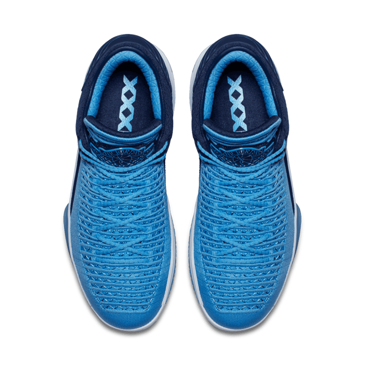 Air Jordan XXXII Low UNC Win Like 82 Angle 1