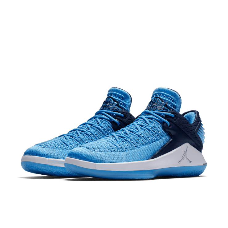 Air Jordan XXXII Low UNC Win Like 82 Angle 2