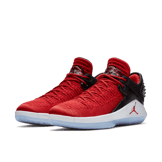 Air Jordan XXXII Low Chicago Win Like 96 Angle 2