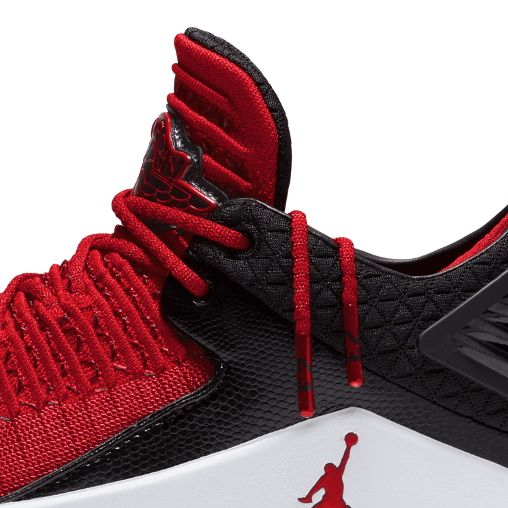 Air Jordan XXXII Low Chicago Win Like 96 Angle 4