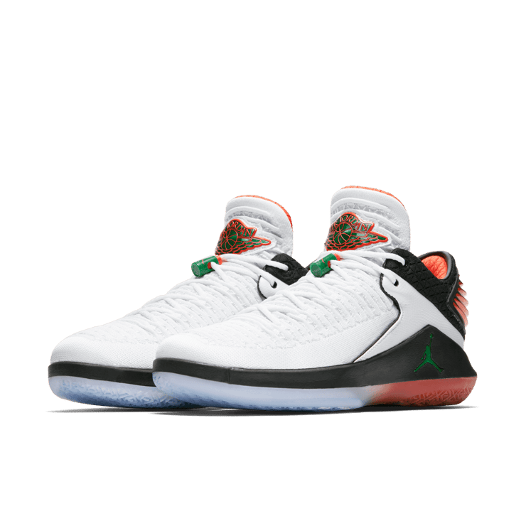 Air Jordan XXXII Low Like Mike Gatorade Angle 2