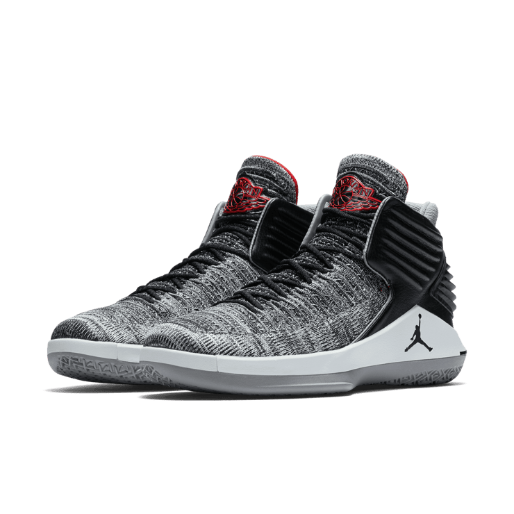 Air Jordan XXXII Black Cement Angle 2