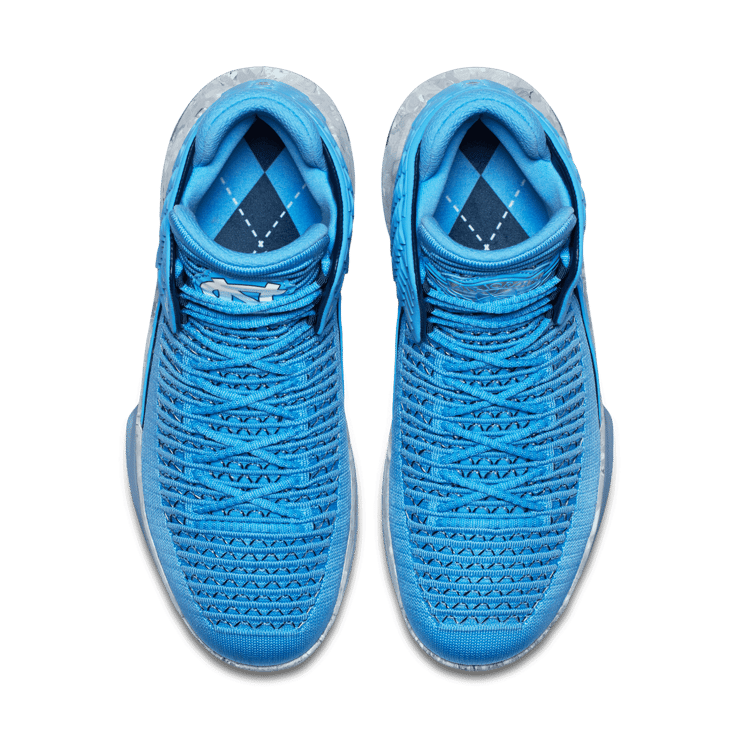 Air Jordan XXXII UNC Angle 1