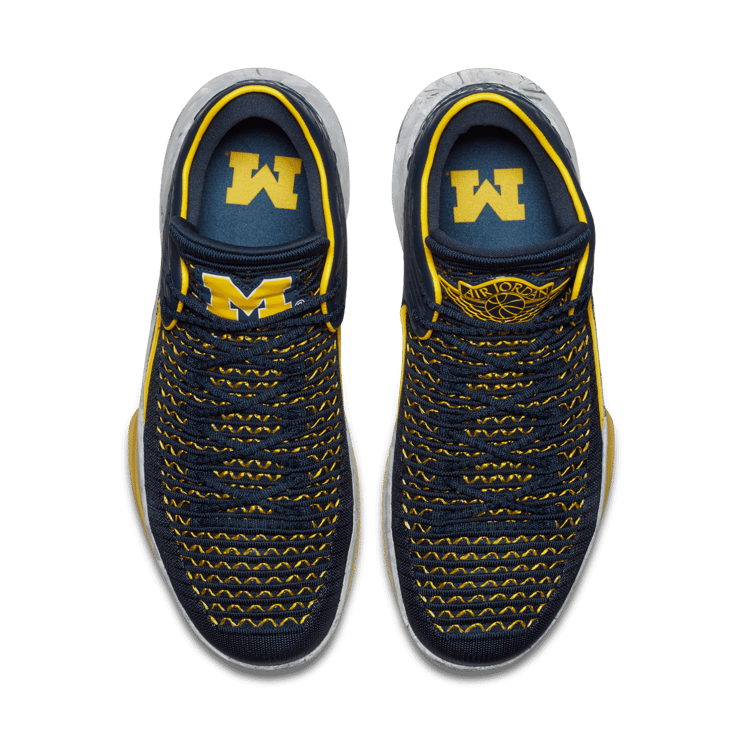 Air Jordan XXXII Low Michigan Angle 1