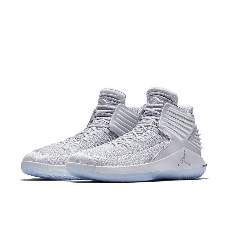 Air Jordan XXXII Pure Platinum Angle 2