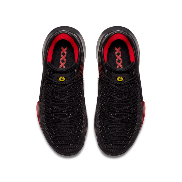 Air Jordan XXXII Low Last Shot (GS) Angle 1