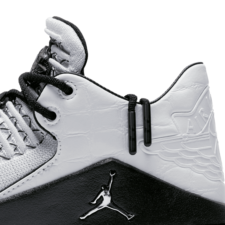 Air Jordan XXXII Low Wing It (GS) Angle 4