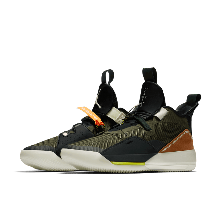 Air Jordan XXXIII Travis Scott Angle 2