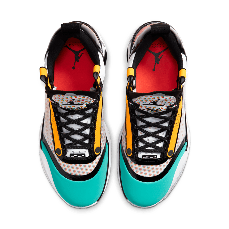 Air Jordan XXXIV Low Guo Ailun Pop Art Angle 1