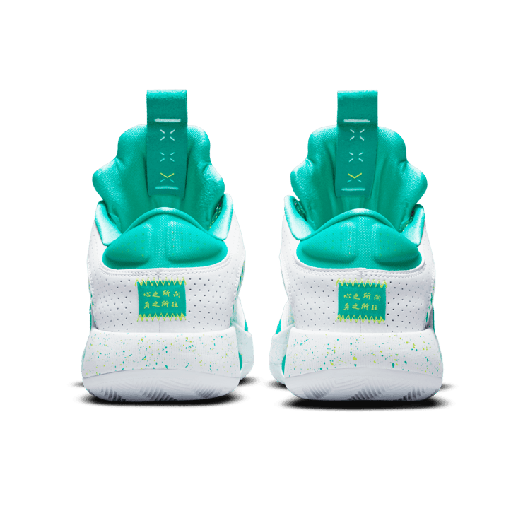 Air Jordan XXXV Guo Ailun Jade Green Angle 3