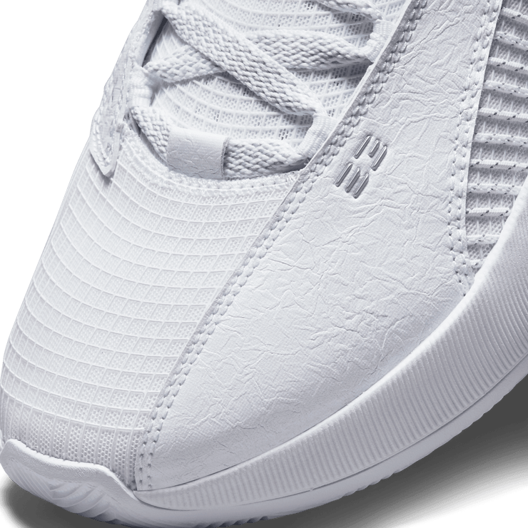 Air Jordan XXXV Low Metallic Silver Angle 4