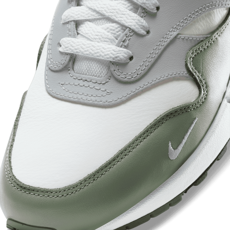 Nike Air Max 1 Spiral Sage Angle 4